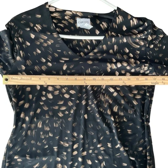 Chico’s Size 1 Black Abstract Print Long Sleeve V-Neck Stretch Top - Picture 9 of 10